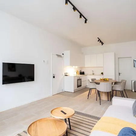 Comfortable Urban Retreat For 6 In Apartamento *