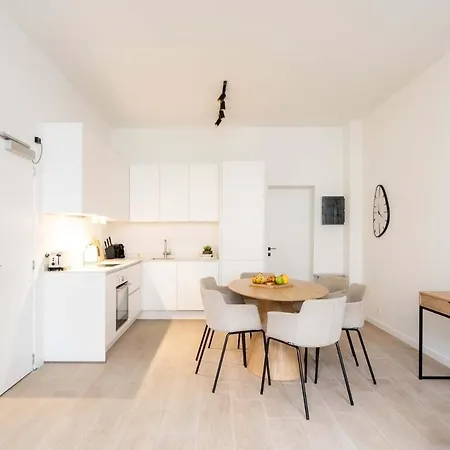 Apartamento Comfortable Urban Retreat For 6 In *